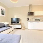 Apartment Blue Mare Przy Promenadzie 200 M Beach, Kapitalna Lokalizacja, Lage, Free Parking Kolobrzeg